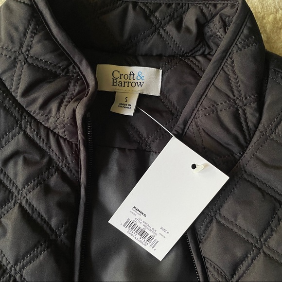 Lightweight Quilted Vest - Picture 5 of 5